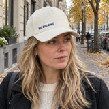 Red Bull Ring DEBOSSED Casual Cap – Off-White – ilustrační foto 2 (AI)