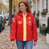 Scuderia Ferrari F1 PRO Team Jacket – Red – ilustrační foto 2 (AI)