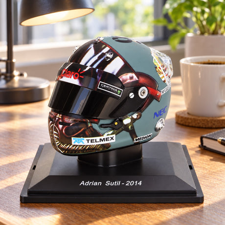 Machetă cască Spark Adrian Sutil 2014 – fotografie ilustrativă (AI)