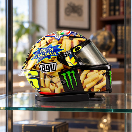 Machetă cască MotoGP Valentino Rossi – Mugello 2014 – fotografie ilustrativă (AI)