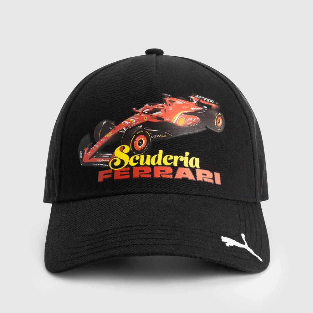 Șapcă Scuderia Ferrari F1 cu imprimeu mașină – neagră