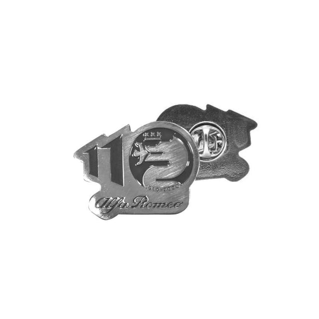 Insignă metalică Alfa Romeo 110 ani anniversary neagră