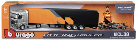 Machetă McLaren MCL38 BBurago #4 Lando Norris 2024 cu camion Mercedes