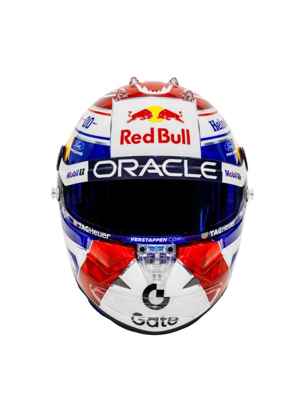 Max Verstappen 2026 1:4 Schuberth helmet model