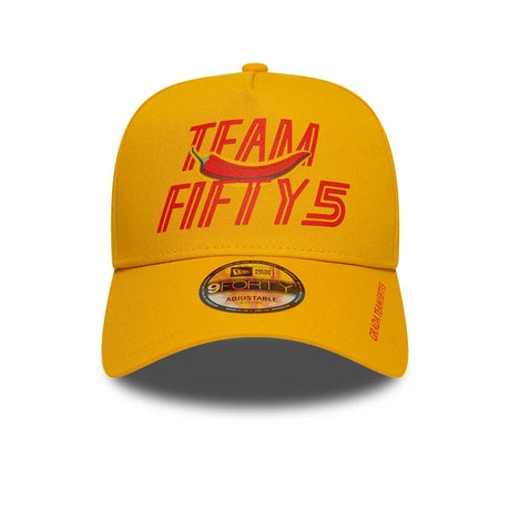 Șapcă Carlos Sainz TEAMFIFTY5 New Era 9FORTY – galbenă