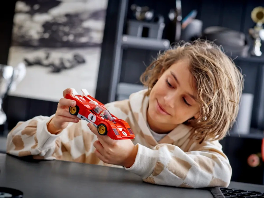 Set de construcție LEGO Speed Champions 76906 1970 Ferrari 512 M